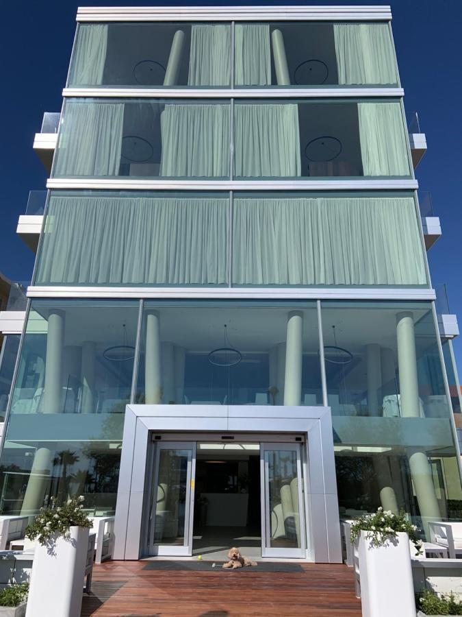 Hotel Commodore Cervia Exterior foto